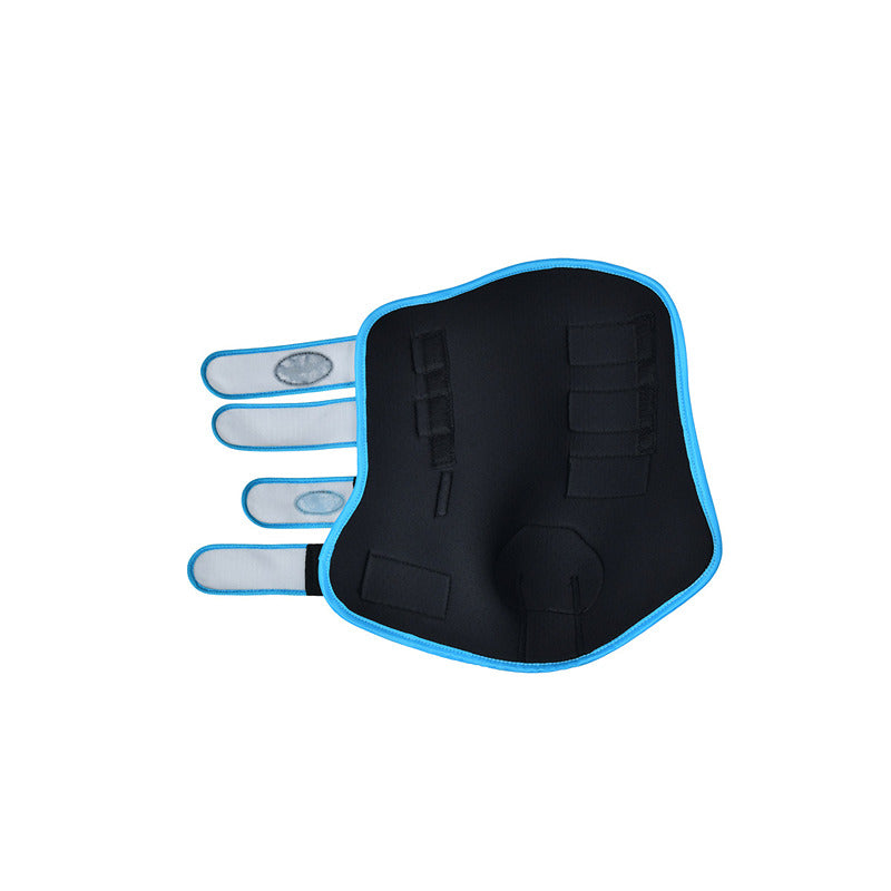 Weatherbeeta Therapy-Tec Stable Boot Wraps Black/Blue provide supportive, ceramic-infused wraps.