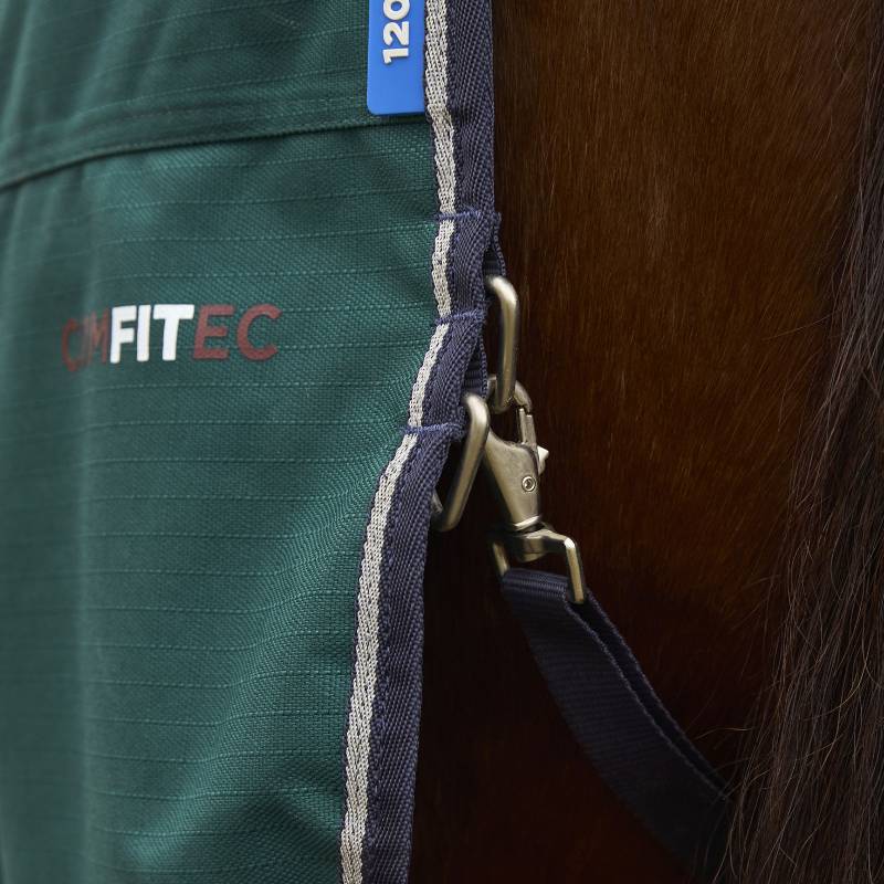 Close-up of Weatherbeeta Comfitec Plus Dynamic Detach-A-Neck Rug 100g on a horse’s side.
