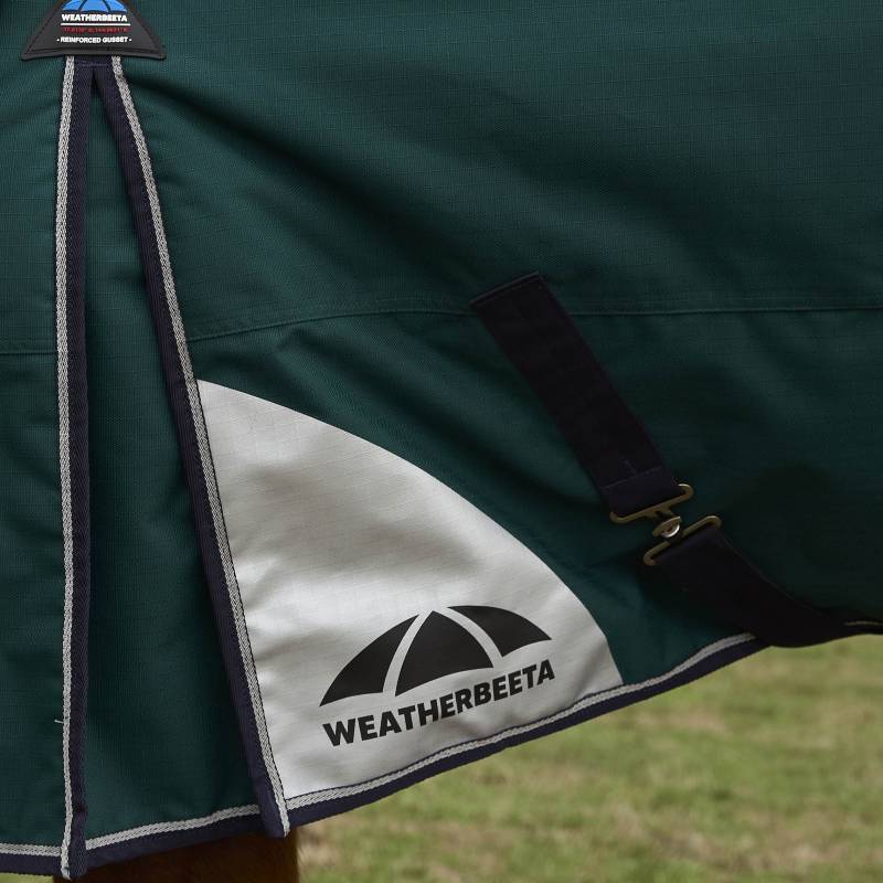Weatherbeeta Comfitec Plus turnout rug in forest green/navy, medium weight, 220g.
