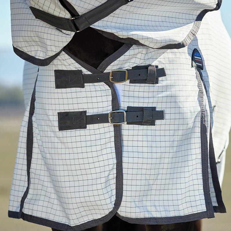 Close-up of a horse in a Weatherbeeta Hybrid Sheet Combo Neck Lightweight Rug, white/charcoal.