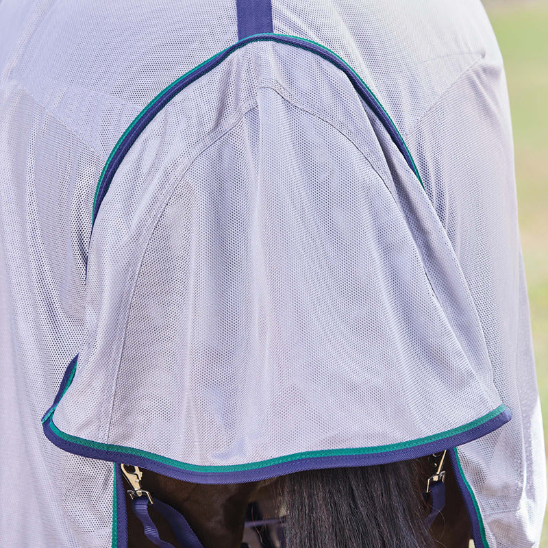 A close-up of a horse in a Weatherbeeta Zephyr Combo Fly Rug Grey/Navy/Forest Green.