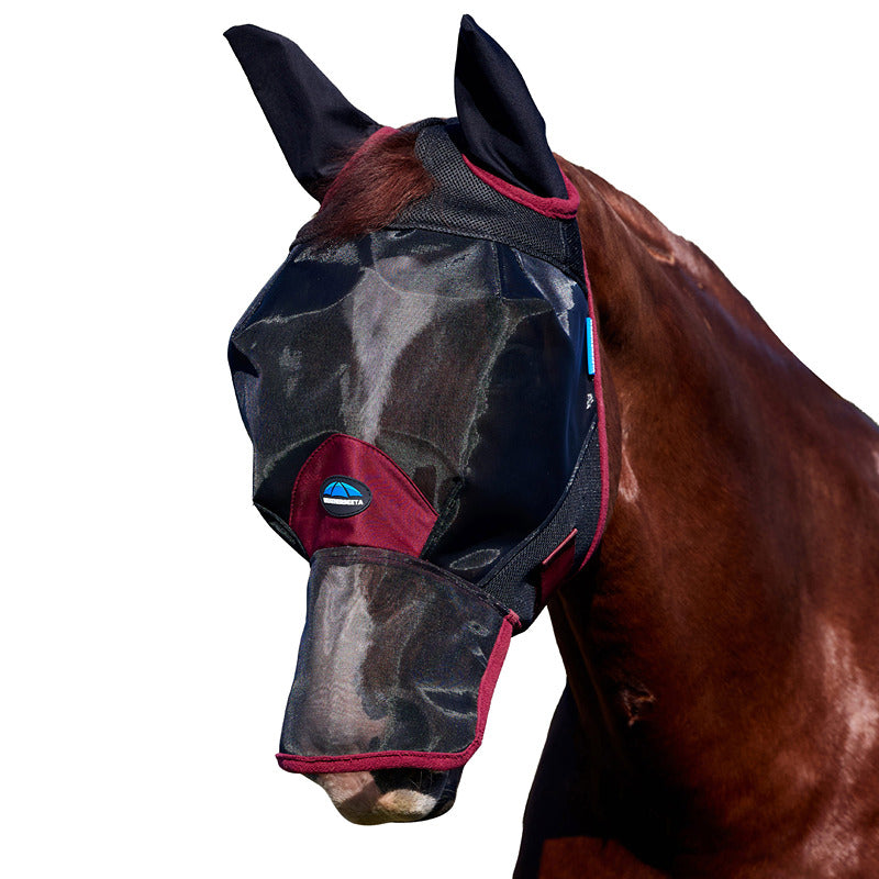 A horse wears the Weatherbeeta Comfitec Fine Mesh Fly Mask with ears & nose in black/burgundy.