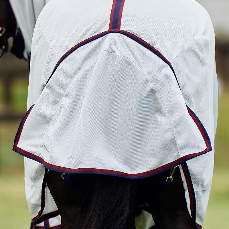 Close-up of a horse’s hindquarters in Weatherbeeta Comfitec Airflow Fly Rug Grey/Navy/Burgundy.