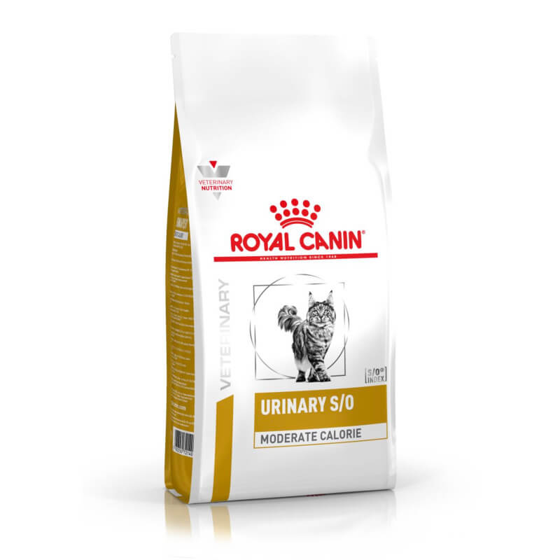 Bag of Royal Canin Veterinary Feline Urinary Moderate Calorie dry cat food for urinary care.