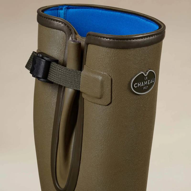 Close-up of Le Chameau Vierzonord Men’s Wellingtons Vert Vierzon boots with blue lining.
