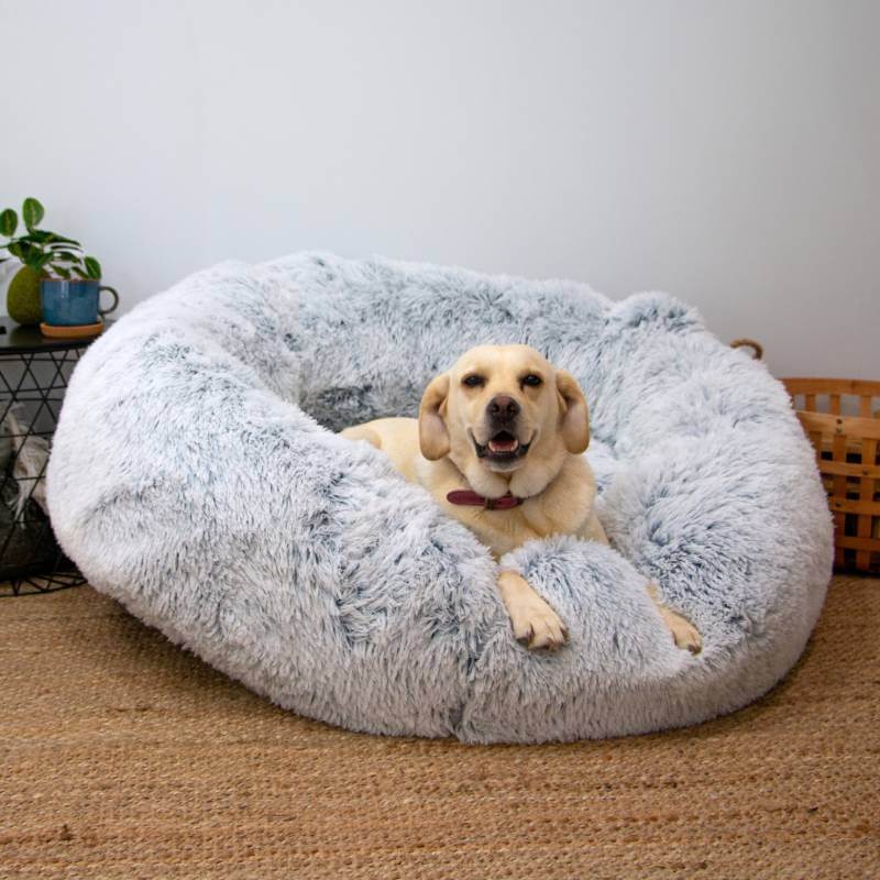 Ancol Giant Super Plush Donut Bed 130cm in slate grey offers a soft, cozy texture for dogs.