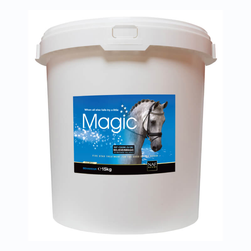 White tub, blue background: NAF Magic Powder 15kg horse calming supplement for equine relaxation.