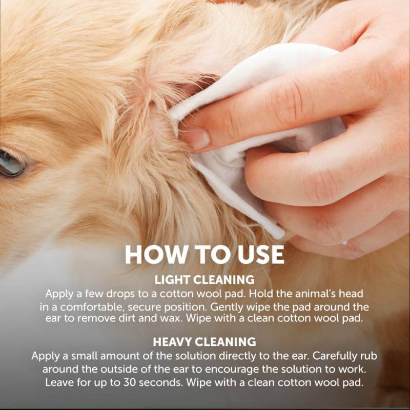 Wahl Showman Easy Ear Cleaner 500ml: natural, blue liquid ear cleaner with herbal design.