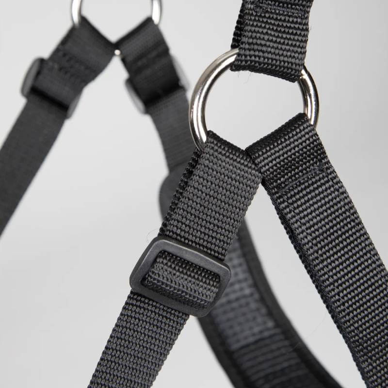 Shires Comfort Grazing Muzzle: black/white, adjustable straps, soft fleece lining.