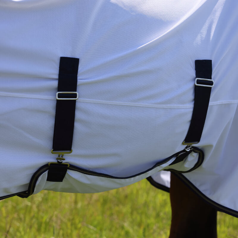 Close-up of a horse in the Shires Tempest Original Combo Neck Fly Rug White/Navy.
