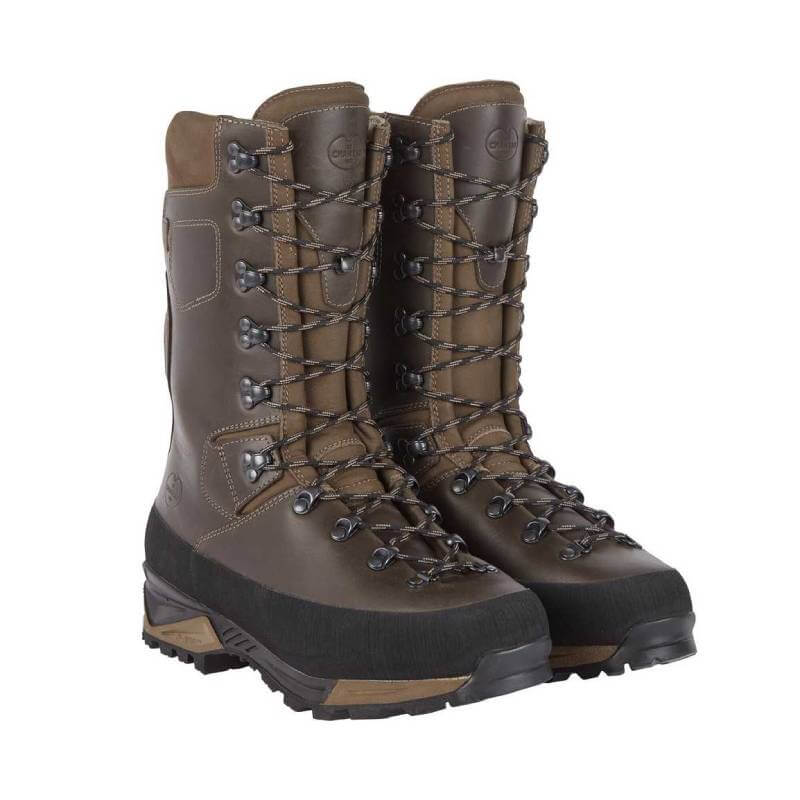 Le Chameau Mouflon 2.0 Extreme 12'' boots: brown leather, black Vibram sole, metal eyelets.