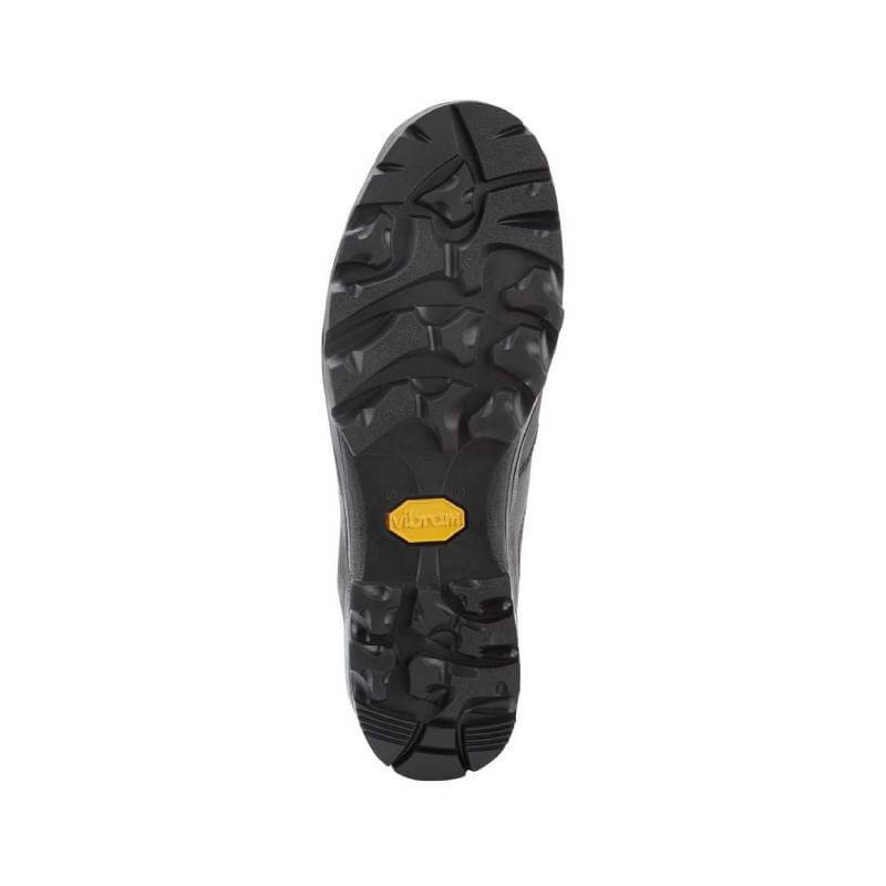 Le Chameau Turenne Fourrée boots: black rugged sole, yellow Vibram logo, durable design.