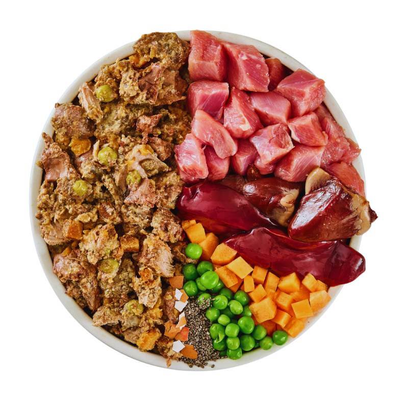 Wilsons Premium Fresh Dog Food Turkey 380g with peas, carrots, and mixed vegetables.