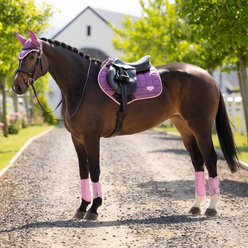 LeMieux Loire Classic Close Contact Square Mallow, black trim, breathable bamboo lining.