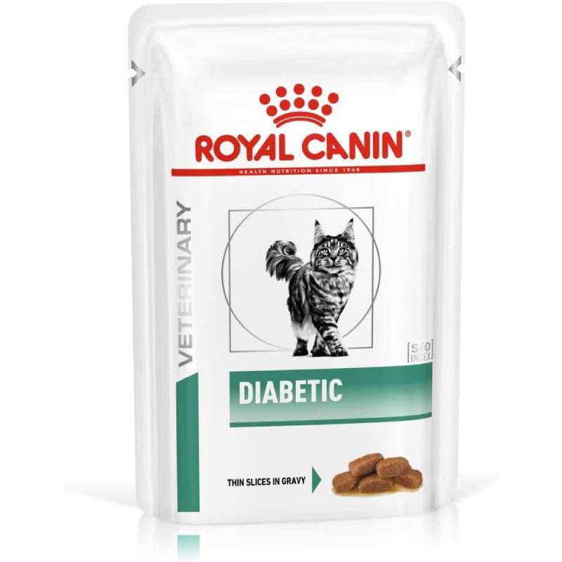 Royal Canin Veterinary Feline Diabetic Pouch 12x85g supports glucomodulation in cats.