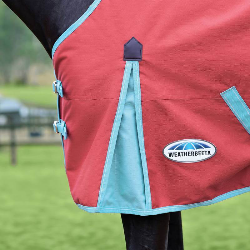 Close-up of a Weatherbeeta Comfitec Essential Standard Neck Lite Plus blanket outdoors.
