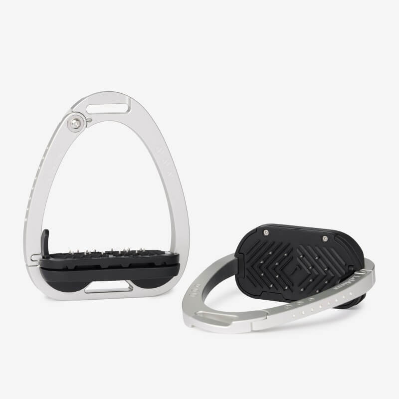 LeMieux Brilliance Vector Balance Stirrup Aluminium