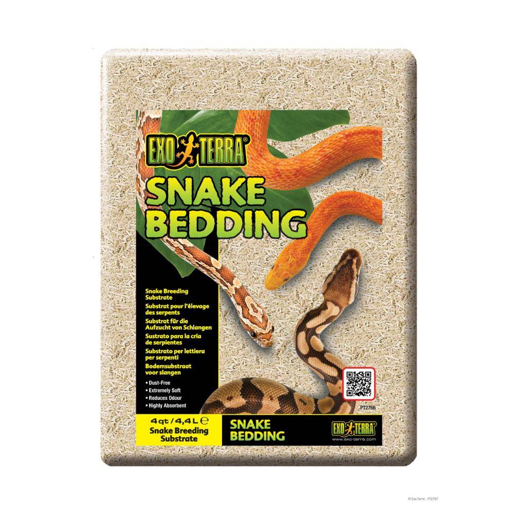 Exo Terra Snake Bedding 4.4 Ltr features three snakes on the front of its packaging.