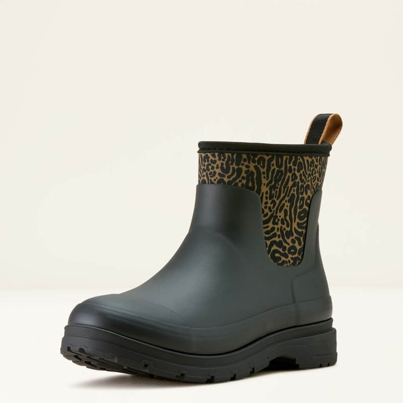 Ariat Kelmarsh Shortie women's outdoor footwear in Black/Ocelot Print with tan pull tab.