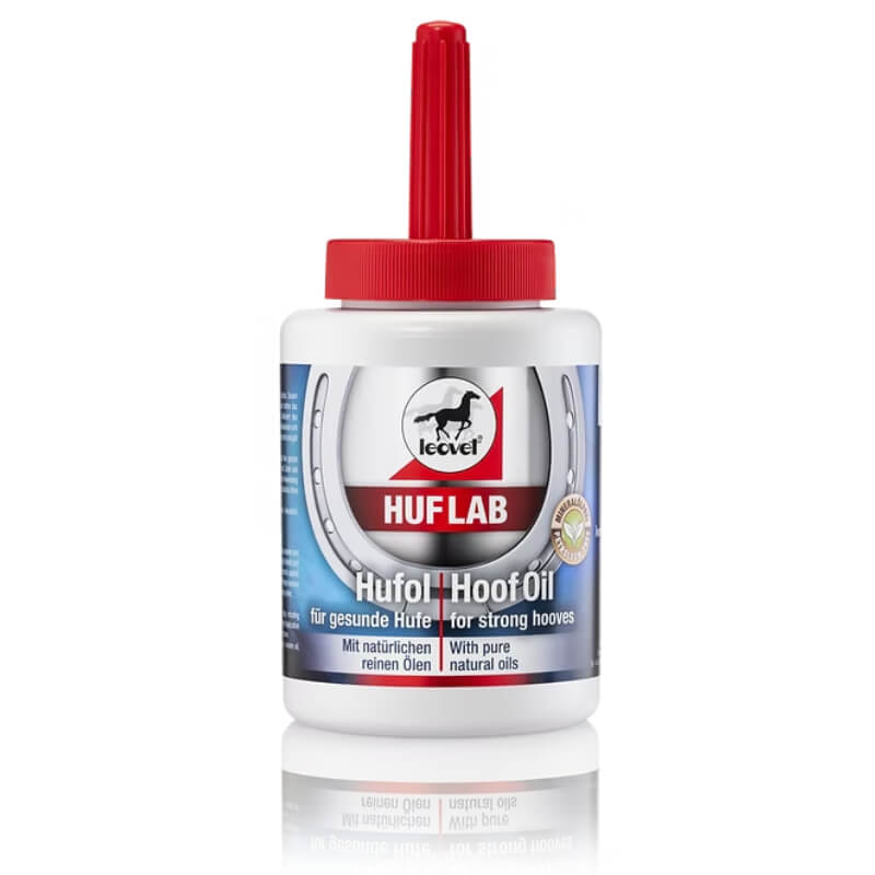 Leovet Hoof Lab Hoof Oil 450ml with red applicator cap for superior hoof care.
