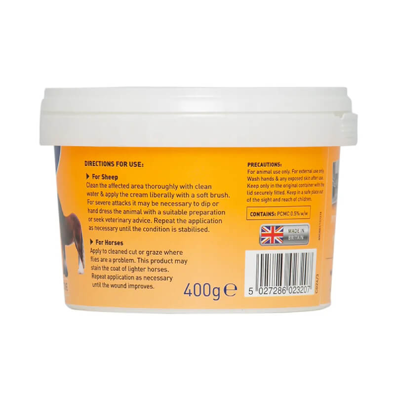 Battles Summer Fly Cream 400g: antibacterial cream in UK-flagged tub with instructions.