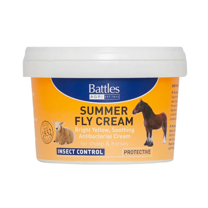Battles Summer Fly Cream 400g helps prevent fly strike in sheep and horses.