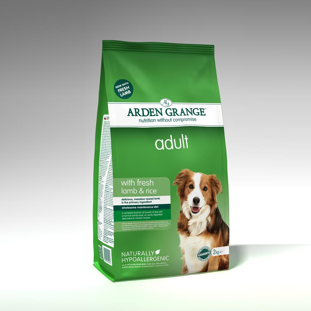 Green Arden Grange Adult Lamb &amp; Rice dog food bag with a Border Collie.