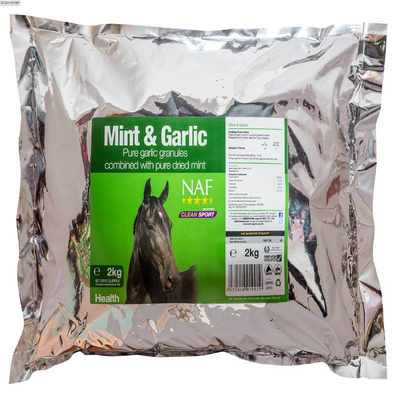 A 2kg silver bag of NAF Mint &amp; Garlic supports your horse’s appetite and overall health.