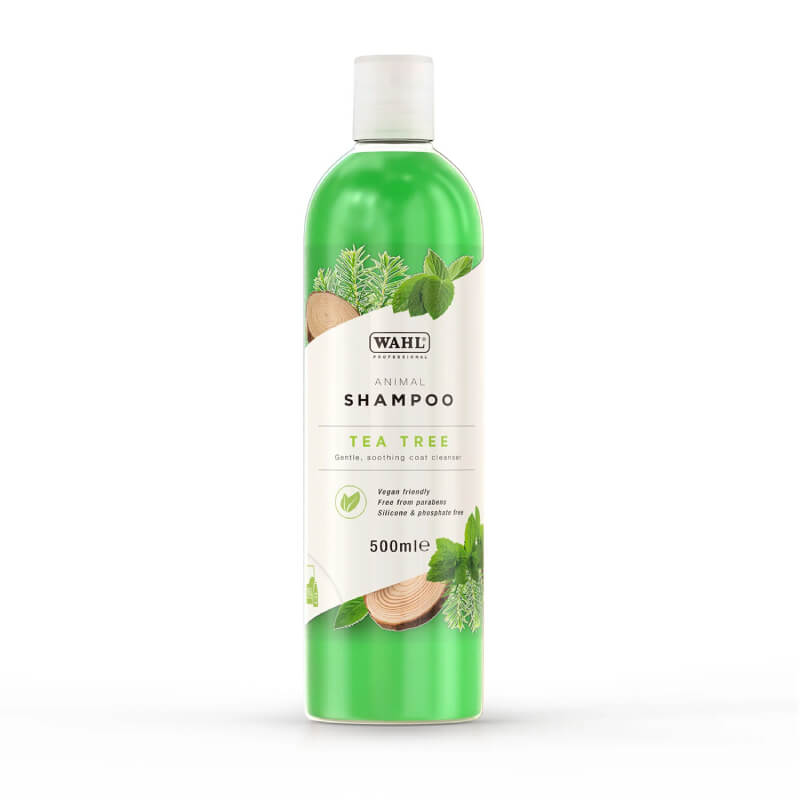 Wahl Tea Tree Shampoo, 500ml, green bottle, gentle on sensitive skin.