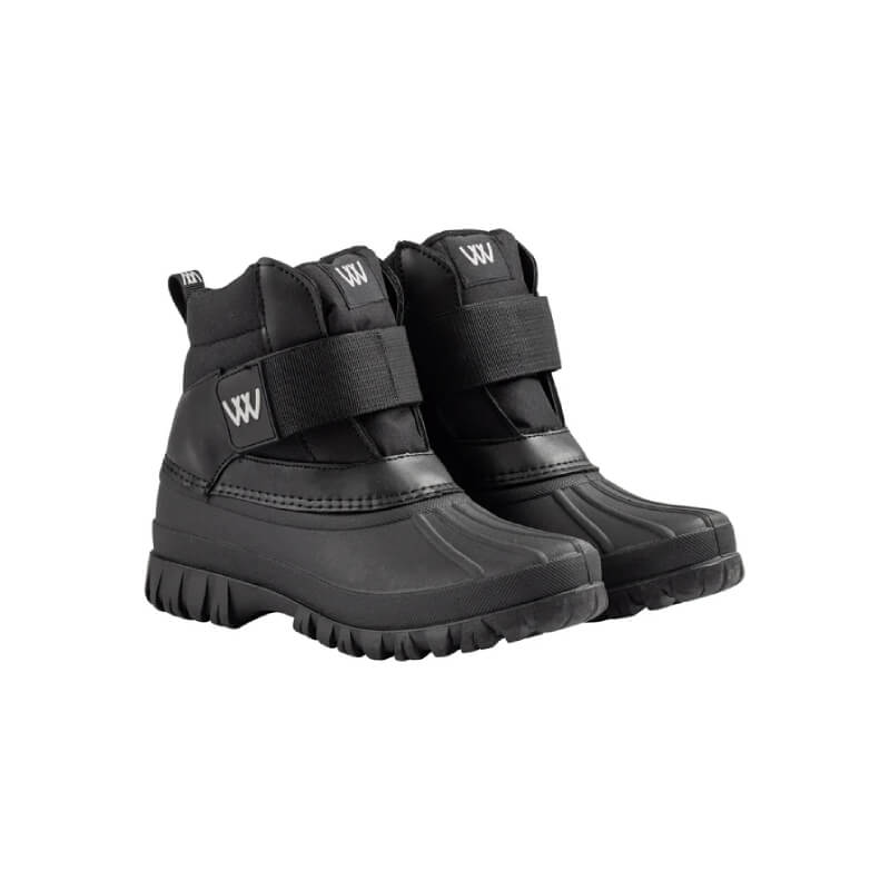Woof Wear Short Yard Boots Black: warm fleece-lined boots with thick soles and Velcro straps.