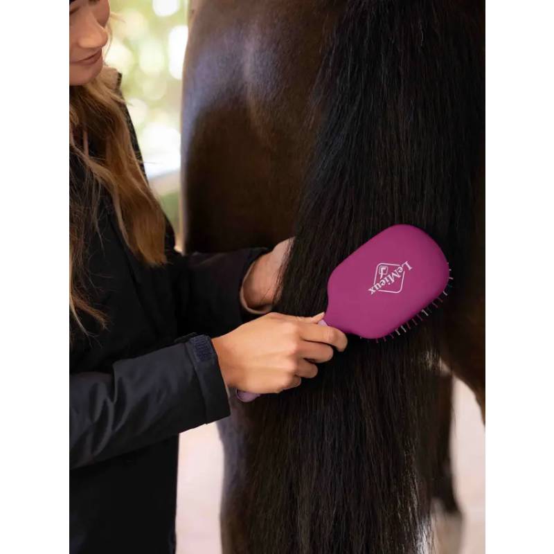 LeMieux Tangle Tidy Brush Blackberry