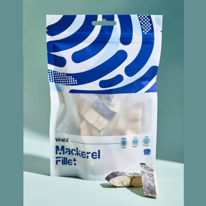 Waita Freeze Dried Mackerel Fillet Dog &amp; Cat 40g bag on a light blue background.