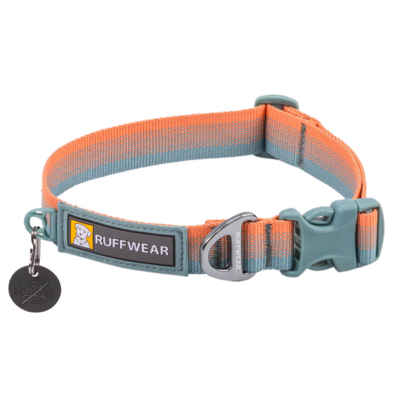 Ruffwear Front Range Collar Spring Fade in orange/blue with plastic buckle and metal ring.