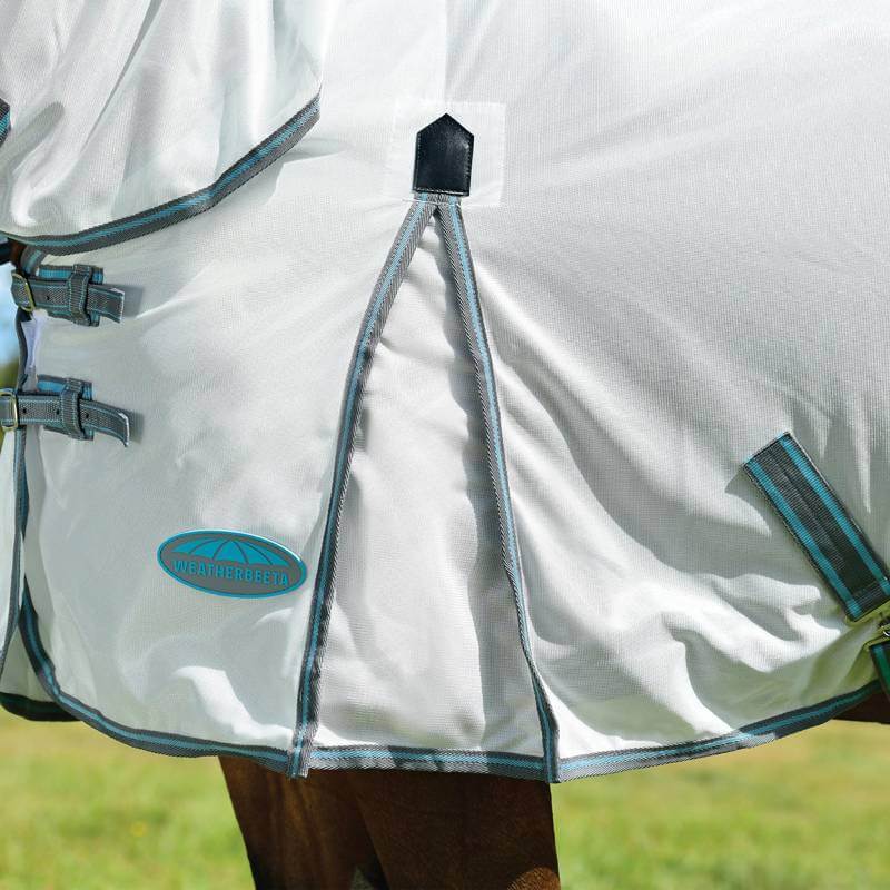Horse outdoors in a Weatherbeeta Comfitec Essential Mesh II Combo Neck White/Grey/Bright Blue.