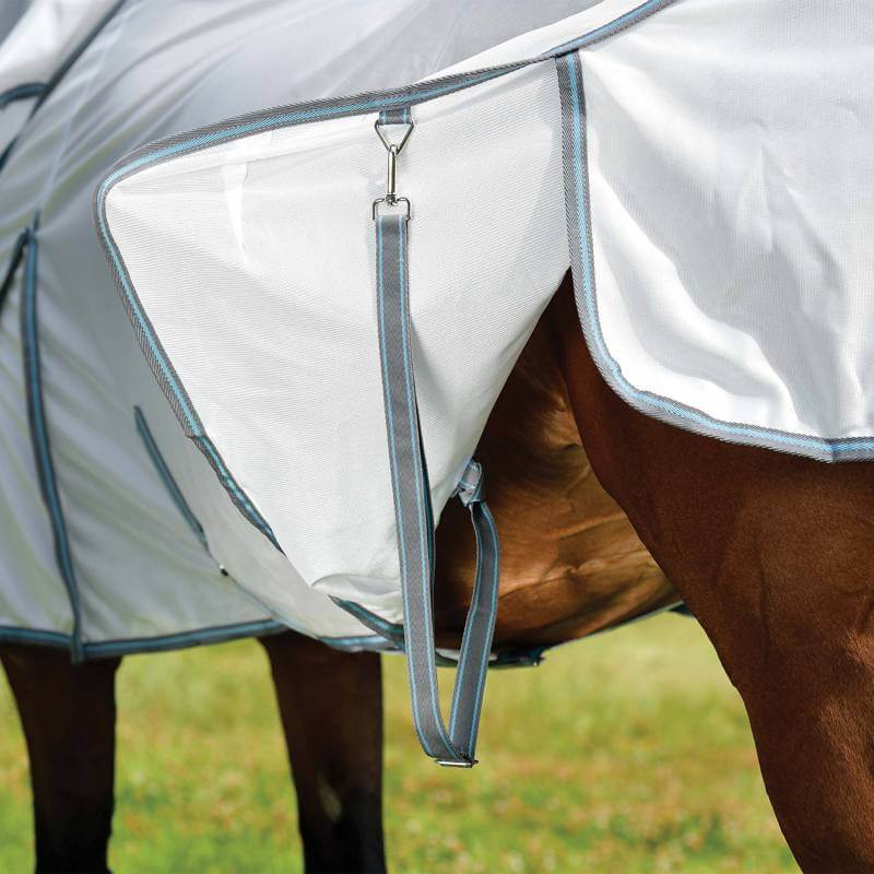 Close-up of a horse in a Weatherbeeta Comfitec Essential Mesh II Combo Neck on grass.