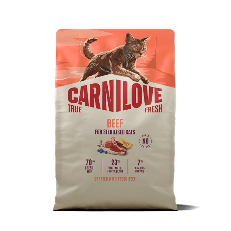Carnilove True Fresh Beef Cat Food for sterilised adult cats, grain-free, with beef illustration.