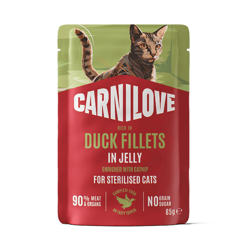 Carnilove Jelly Duck with Catnip Cat Pouch 24x85g, featuring a cat on the packaging.