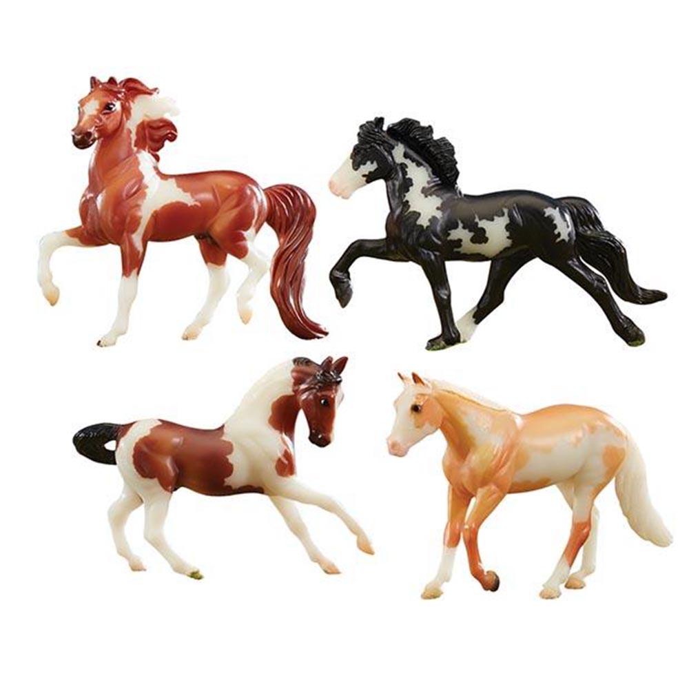 Breyer Glow In The Dark Set Of 4 Horses